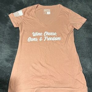 Patriot Crew v-neck t-shirt size small